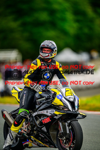 MaZZes_FotoMatrix_240727_6007705_1710 | STK