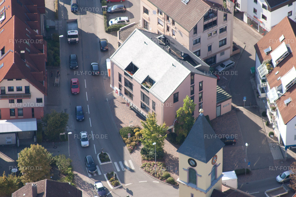 Luftbild: Central Apotheke im Ortsteil Langensteinbach in Karlsbad im Bundesland Baden-Württemberg in Deutschland. Foto: IMG_45127.jpg vom 21.09.2011 durch Werner Riehm/FLY-FOTO.de