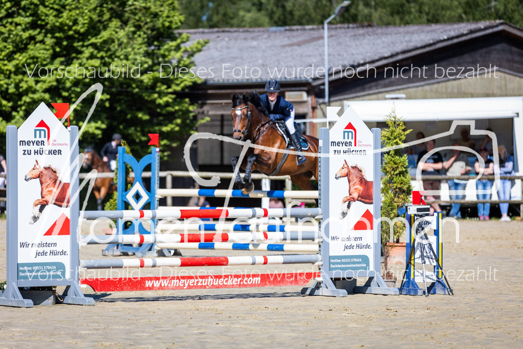 Donop24-A2Spr-077 | MomenTaufnahmen Pferdesportfotos