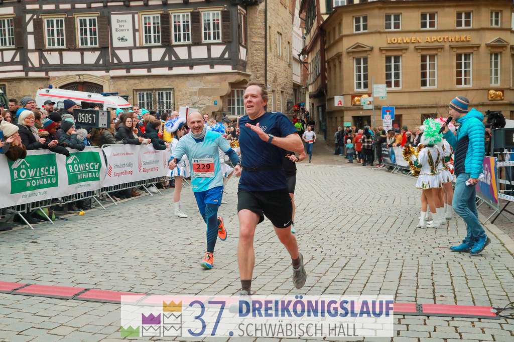 VR Bank Hauptlauf 10000m | 3 Koenigslauf 2023 - Realisiert mit Pictrs.com