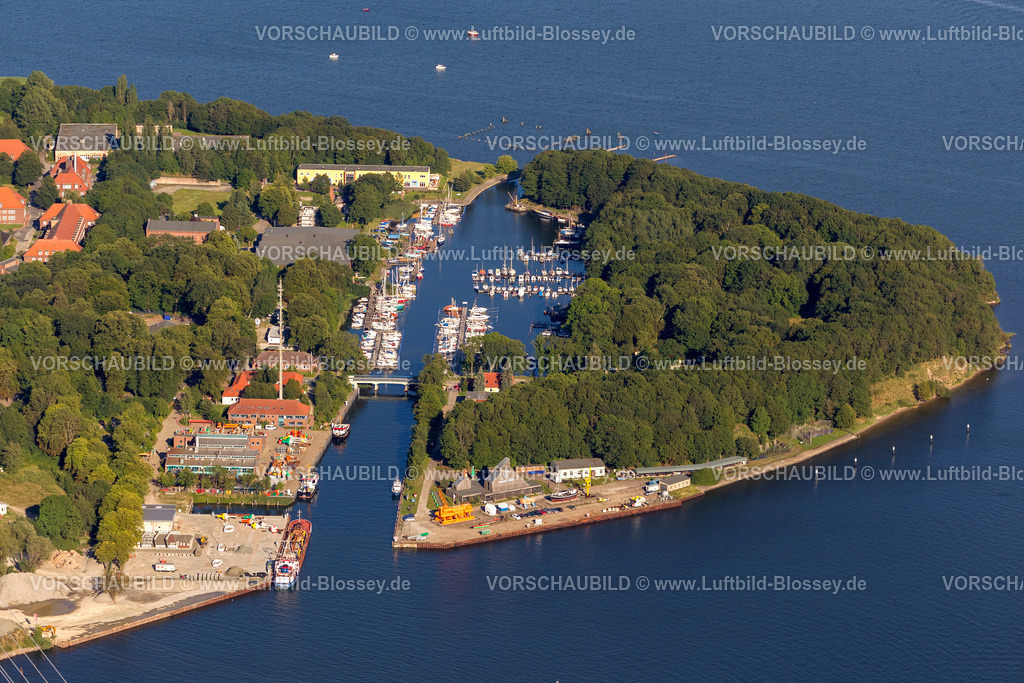 Stralsund12084288 | Insel Dänholm, Rügenbrücke, Brückenverbindung zwischen Stralsund und Rügen, Marinehafen,  Stralsund, Ostsee, Mecklenburg-Vorpommern, Deutschland, Europa
