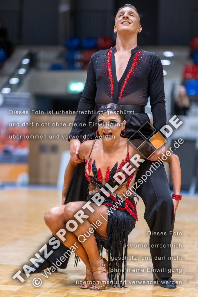 20260328-00892 | Hier finden Sie Tanz Bilder vom Latein und Standard Formationen tanzen. Sportbilder vom Tanzsport. Schöne Fotos und von Weltmeisterschaft, Europameisterschaft, Bundesliga, Regionalliga, Oberliga und Landesliga sowie von GOC Stuttgart, DanceComp, WM Bremen