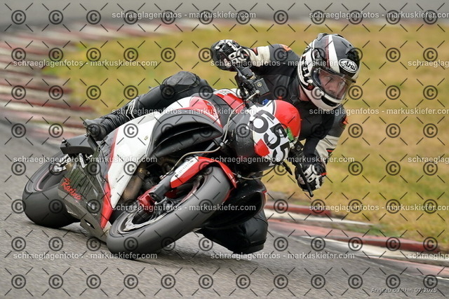 25bt05-1150 | markuskiefer.com - Realisiert mit Pictrs.com