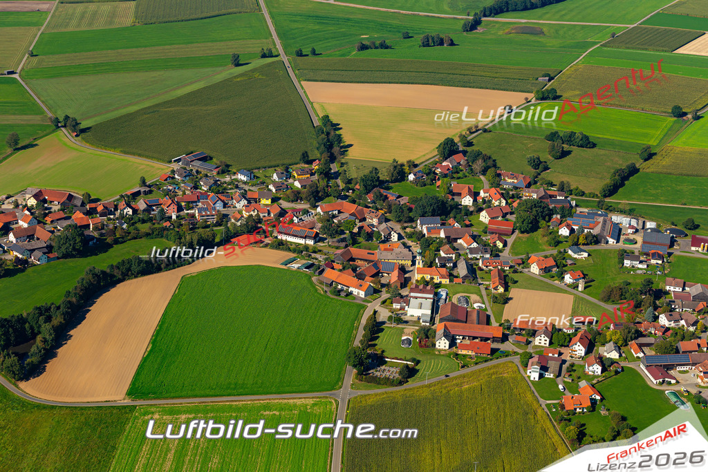 Aktuelles Luftbild von Muschenried Winklarn Kauf mit Lizenz / Bildrechten möglich- Die Luftaufnahme wurde 2021 mittels UL-Flugzeug erstellt ( keine Drohne ) - hochauflösende Kamera-Systeme von  Canon -Beste Qualität - Für grossformatige Ausdrucke geeignet. Die Geschenkidee !