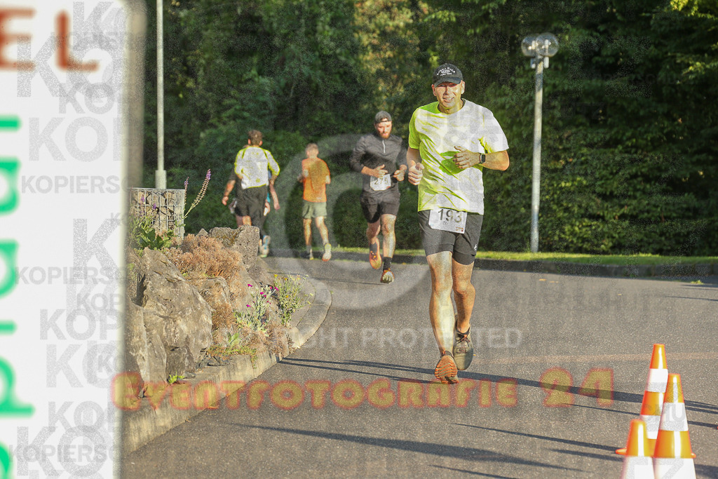 250801_1929_EX1_8072 | Sportfotografie im Rhein-Sieg Kreis, Köln, Bonn, NRW, Rheinland Pfalz, Hessen, etc. Unser Tätigkeitsfeld umfasst den Laufsport vom Volkslauf über den Marathon, Duathlon, Triathon bis zum Ultralauf wie Kölnpfad Ultra oder Schindertrail.