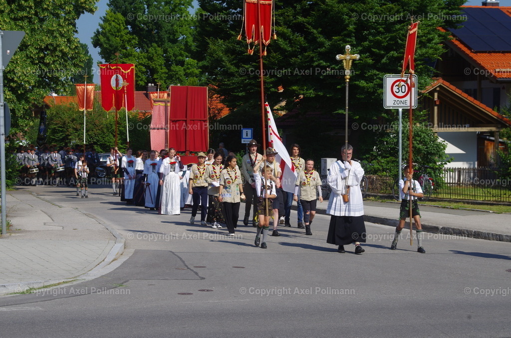IMGP3103 | fotografiert von Axel PollmannLeonhardi Wallfahrt Benediktbeuern und Murnau, Fronleichnam, Fasching, Landschaft im Loisachtal und Benediktbeuern  - Realisiert mit Pictrs.com