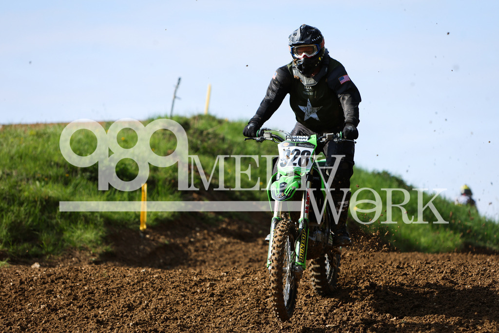 5E6A9962 | 989 MEDIAWORK