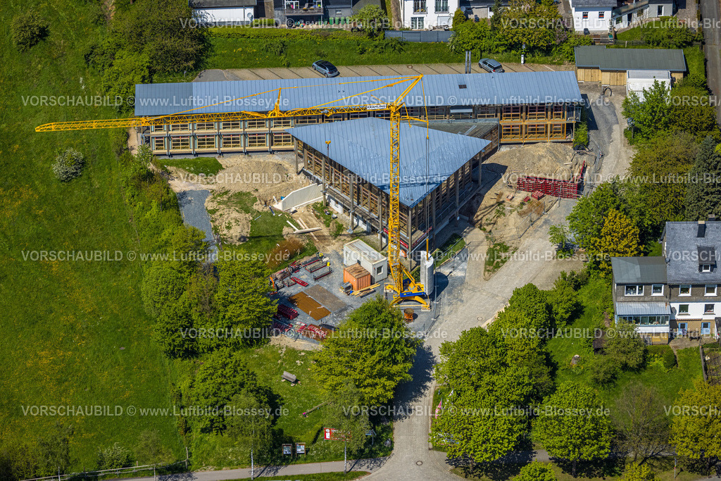 Schmallenberg230506313 | Luftbild, Baustelle Dritter Ort Kulturzentrum, Umbau des Holz- und Touristikzentrums, Schmallenberg, Sauerland, Nordrhein-Westfalen, Deutschland