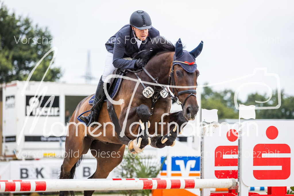 BHO-2PhSpr-M-186 | MomenTaufnahmen Pferdesportfotos