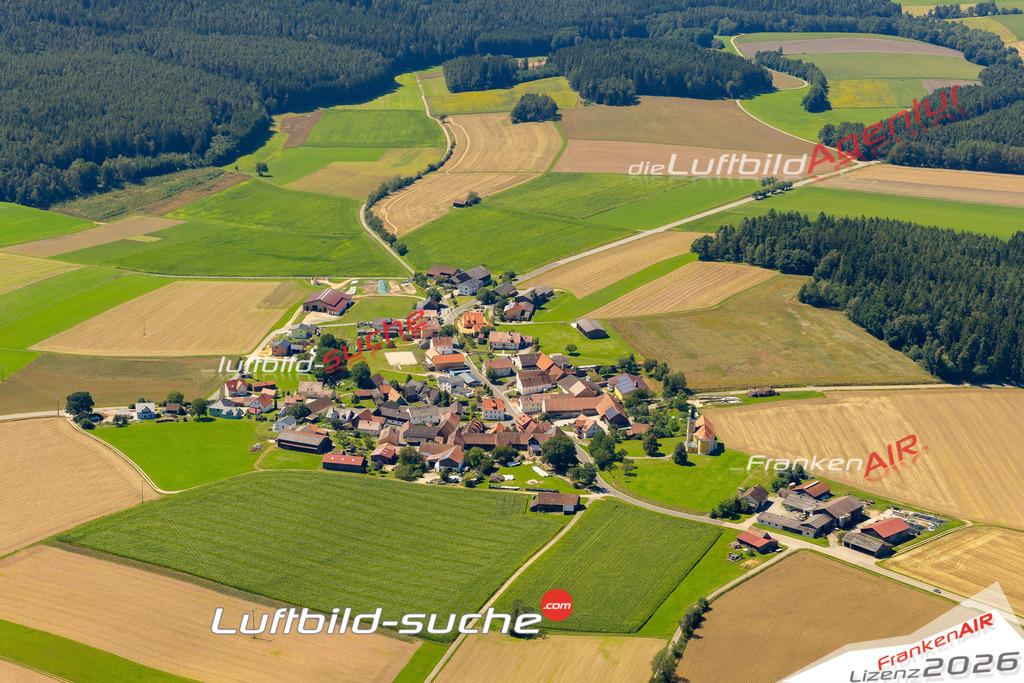 Das Luftbild zeigt : Söllitz Trausnitz - Die Luftaufnahme wurde 2023 vom UL-Flugzeug aus erstellt ( keine Drohne ) - Hochauflösende Luftaufnahme - Für grossformatige Ausdrucke geeignet. Die Geschenkidee !Mit Lizenz und Bildrechte bestellbar
