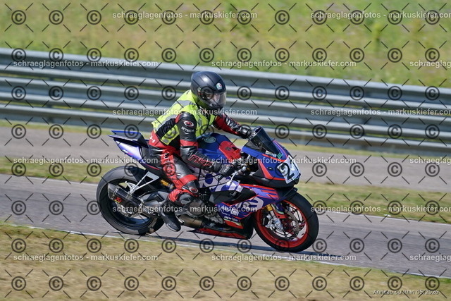 26BT02-0838 | markuskiefer.com - Realisiert mit Pictrs.com