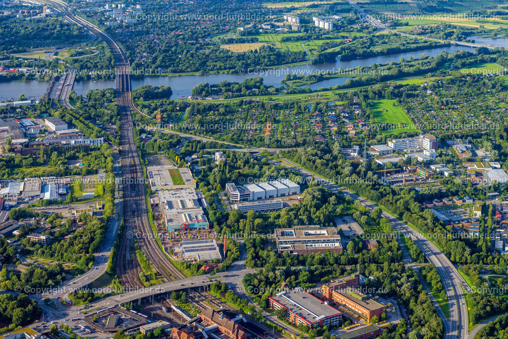 Hamburg_Harburg_Gewerbegebiet_ELS_9093040823 | HAMBURG 09.08.2023 Gewerbegebiet und Firmenansiedlung Großmoorbogengraben in Harburg in Hamburg. // Industrial estate and company settlement Grossmoorbogengraben in Harburg in Hamburg. Foto: Martin Elsen