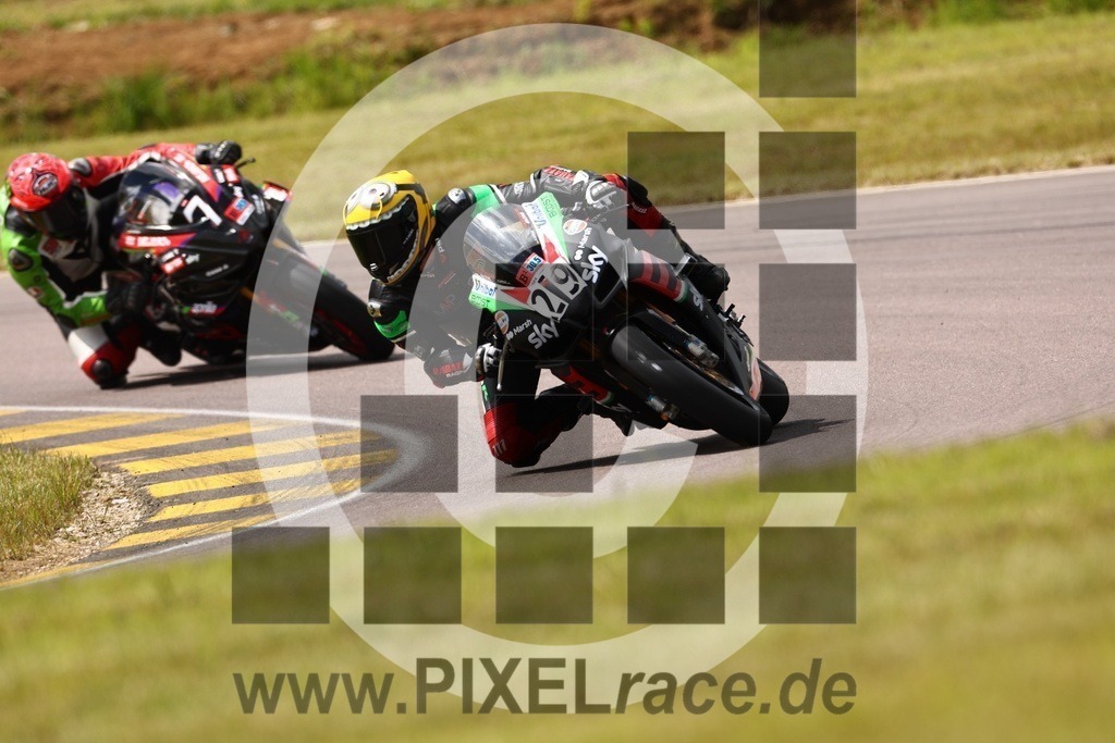 0007-20240530_00943 | Schöne Erinnerungen an spannende Momente - das festzuhalten ist unser Job. PIXELrace.de ist seit 2003 auf den Rennstrecken Europas unterwegs um die Action draußen beim Fahren und die wunderbare Stimmung imm Fahrerlager für euch einzufangen.