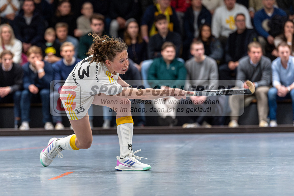 SM_2024-12-20-D85_-622 | 1.Bundesliga Hallenhockey  (W) DCADA - HTHC / 6:5 (3:3)
