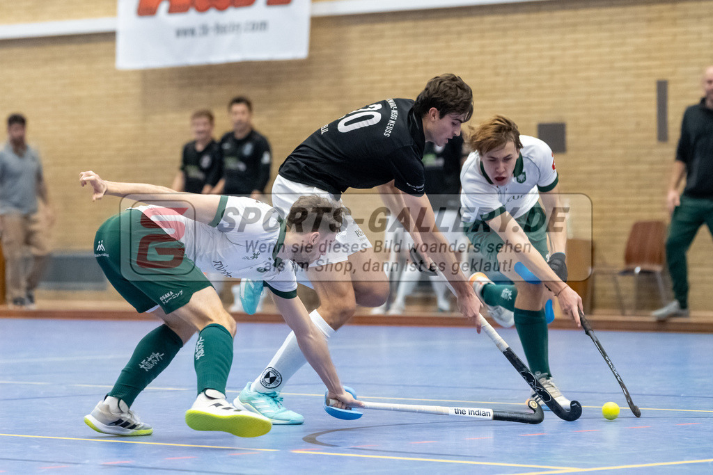 SFE_20231217_0092 | Neuss, Deutschland, 17.12.2023: Samir Khelil (SW Neuss) in Aktion waehrend des Spiels der Halle 1. Bundesliga Herren zwischen SW Neuss vs Uhlenhorst Mülheim im Stadionhalle (SW Neuss) am 17.12.2023 in Neuss, Deutschland. (Foto von Stephan Fehrmann)

Neuss, Germany, 17.12.2023: Samir Khelil (SW Neuss) in action during the game of Halle 1. Bundesliga Herren between SW Neuss vs Uhlenhorst Mülheim in Stadionhalle (SW Neuss) at 17.12.2023 in Neuss, Deutschland. (Foto von Stephan Fehrmann)