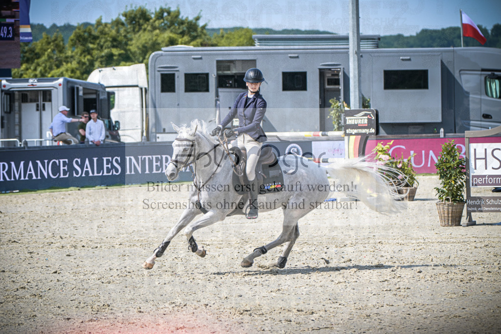 DOS_6570 | Entdecke hochwertige Reitturnierfotos von Foto Oger. Professionell, emotional und authentisch – jetzt Lieblingsmomente im Shop bestellen.Deutschlandweite Turnierfotografie. - Realisiert mit Pictrs.com