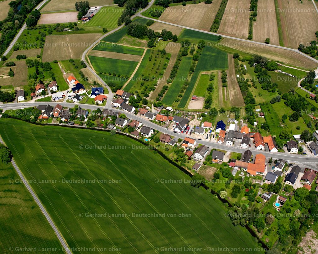 2626193 | RHEINAU 09.06.2006 Wohngebiet einer Einfamilienhaus- Siedlung  in Rheinau im Bundesland Baden-Württemberg, Deutschland // Single-family residential area of settlement  in Rheinau in the state Baden-Wuerttemberg, Germany Foto: Gerhard Launer
