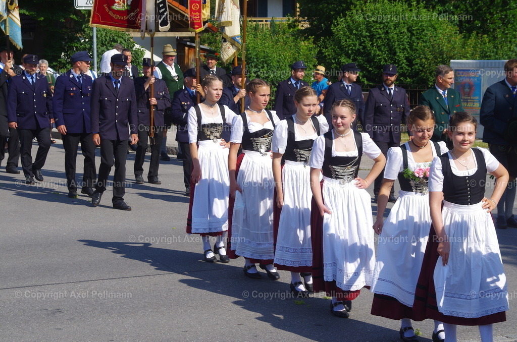 IMGP3185 | fotografiert von Axel PollmannLeonhardi Wallfahrt Benediktbeuern und Murnau, Fronleichnam, Fasching, Landschaft im Loisachtal und Benediktbeuern  - Realisiert mit Pictrs.com