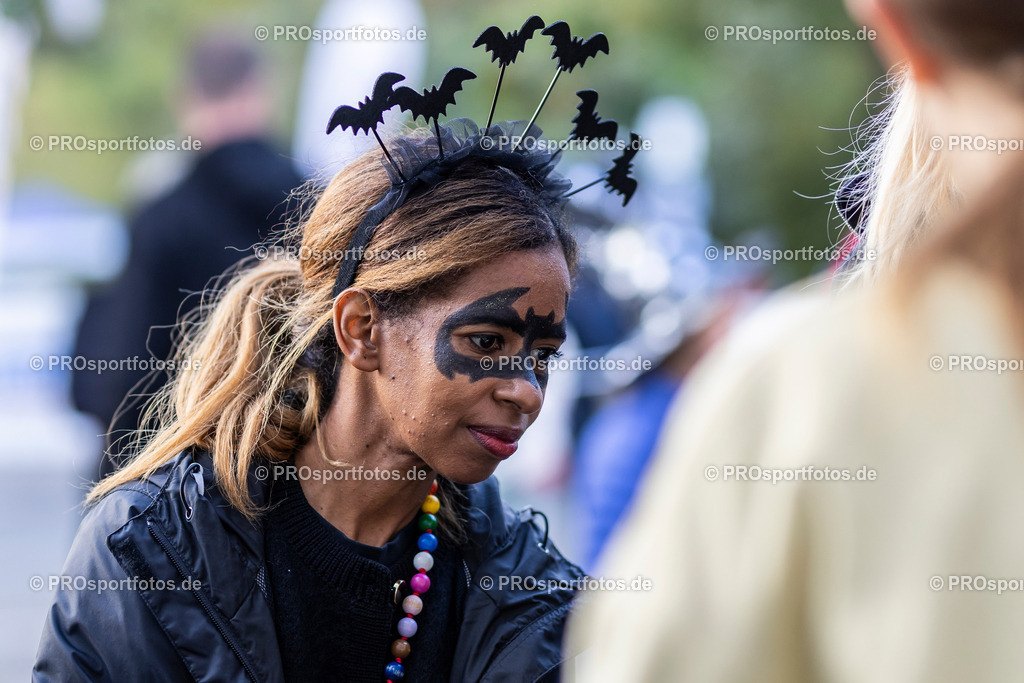 Sparda-Bank Halloween-Run Koeln 2023, 31.10.2023, Forstbotanischer Garten Rodenkirchen, Koeln | Impressionen vom Sparda-Bank Halloween-Run Koeln 2023, 31.10.2023, Forstbotanischer Garten Rodenkirchen, Koeln