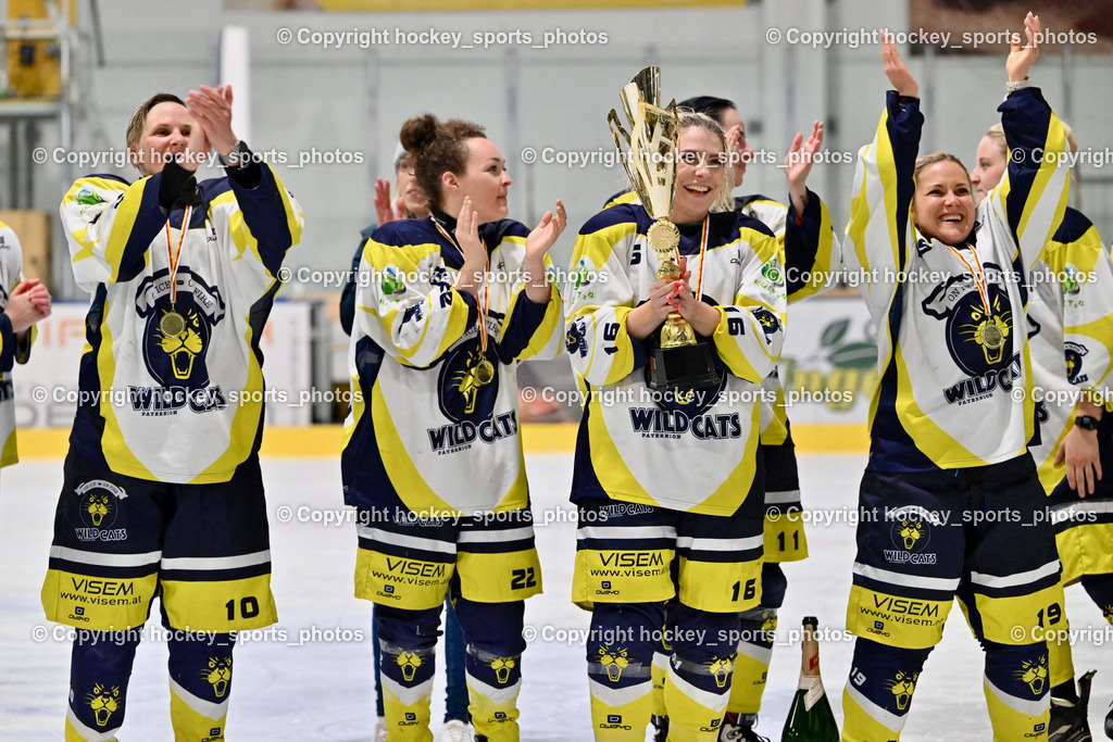 WILDCATS PATERNION & Lady Hawks Siegerehrung-Meisterfeier | Jubel Wildcats Paternion Mannschaft, WILDCATS PATERNION &amp; Lady Hawks Siegerehrung-Meisterfeier, WILDCATS PATERNION &amp; Lady Hawks Siegerehrung-Meisterfeier am 12.03.2025 in Steindorf (Ossiachersee Halle), Austria, (Photo by Bernd Stefan)