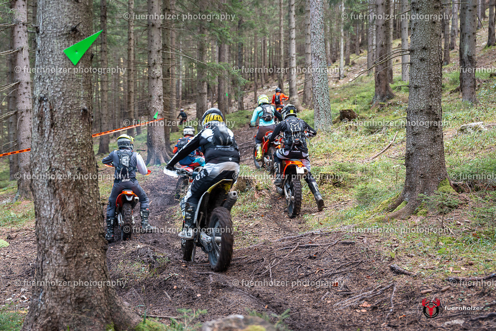 fuernholzer_251026-C1-431 | Fotografische Impressionen von der Red Stag Enduro Extreme by fuernholzer-photography.com. Endurosport in Österreich fotografisch festgehalten von fuernholzer. Auftragsfotografie für Private, Gewerbefotos und Industriefotografie. Eventfotografie, Sportfotografie und Motorsportfotografie. Anbieter von Fotoworkshops, Fototraining, fotografischen Vorträgen und Fotoseminaren.