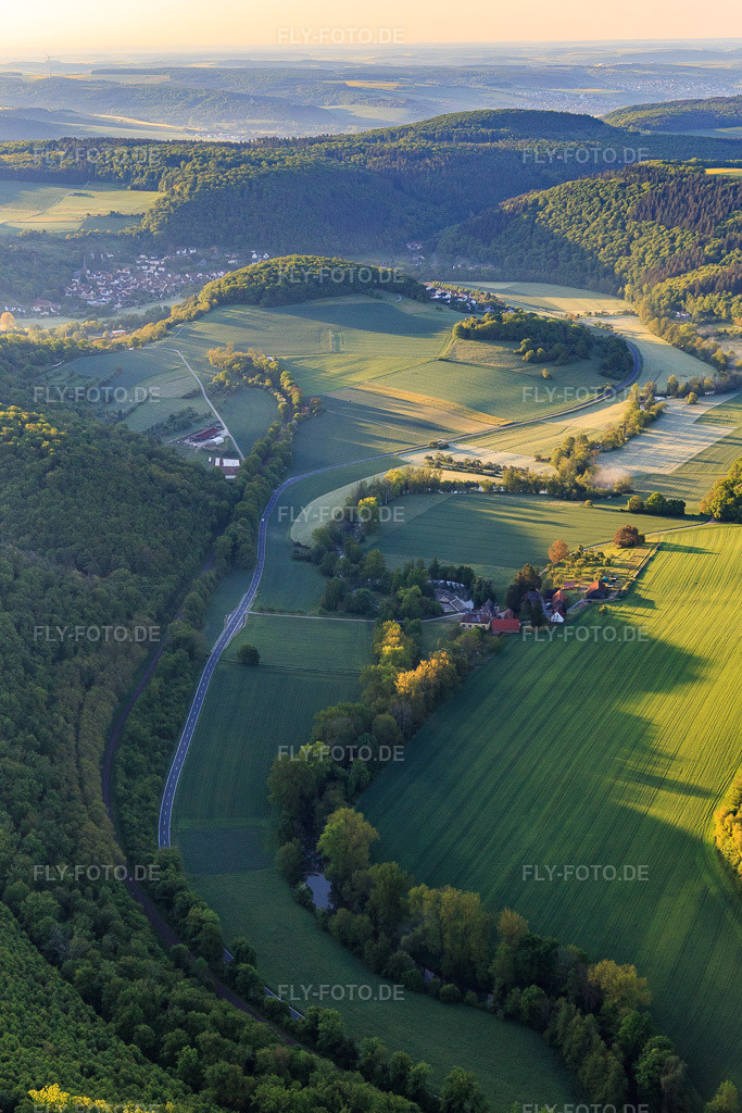 Luftbild: Ortsteil Eulschirben im lieblichen Taubertal im Ortsteil Gamburg in Werbach im Bundesland Baden-Württemberg in Deutschland. Foto: IMG_146235.jpg vom 10.05.2025 durch Werner Riehm/FLY-FOTO.de