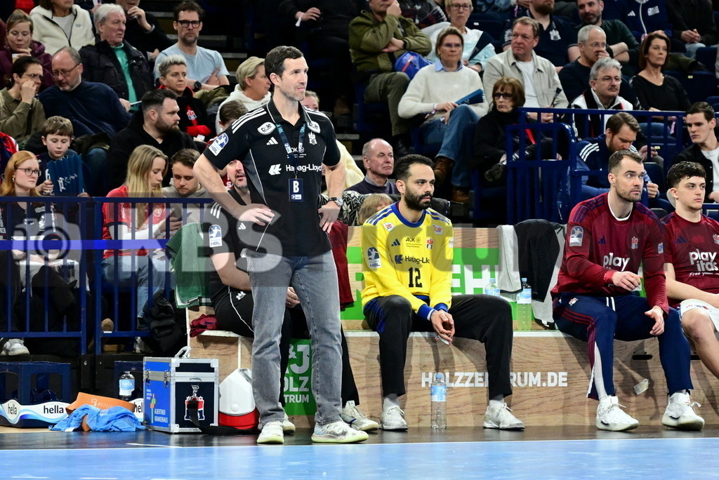 KBS Picture_HSVH-SGFl-Handewitt_041 | Jansen Torsten Trainer (HSV Hamburg) ,Sportarena :  Barclays Arena Hamburg, - Realisiert mit Pictrs.com