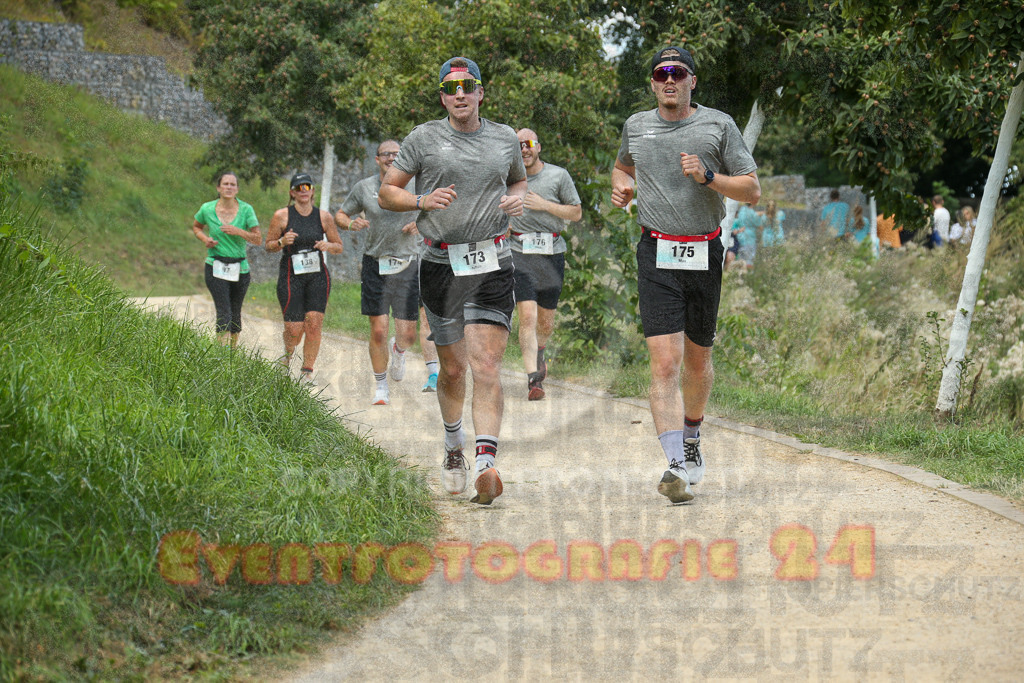 250824_1253_EX1_0824 | Sportfotografie im Rhein-Sieg Kreis, Köln, Bonn, NRW, Rheinland Pfalz, Hessen, etc. Unser Tätigkeitsfeld umfasst den Laufsport vom Volkslauf über den Marathon, Duathlon, Triathon bis zum Ultralauf wie Kölnpfad Ultra oder Schindertrail.