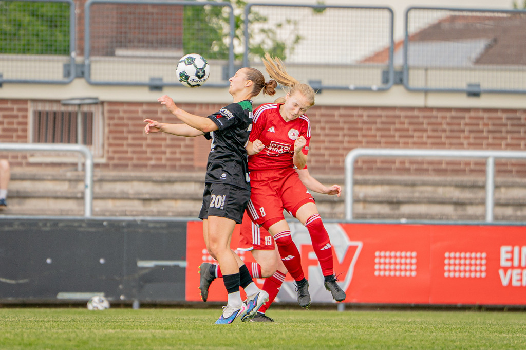 Fußball I Frauen I Saison 2025-2026 I Niedersachsen-Pokal I Finale I FC Jesteburg-Bendestorf - Hannover 96 I 22349 | jns.sportfotos - Realisiert mit Pictrs.com