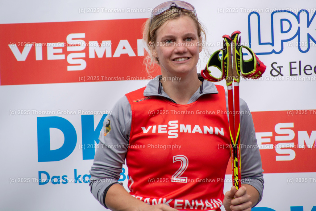 Deutsche Meisterschaften Biathlon | Deutsche Meisterschaften Biathlon, Speziallanglauf Frauen am 14.09.2018 in der DKB SKI ARENA in Oberhof, (Deutschland)

Bild: Victoria Carl zweite im Speziallanglauf - Realisiert mit Pictrs.com