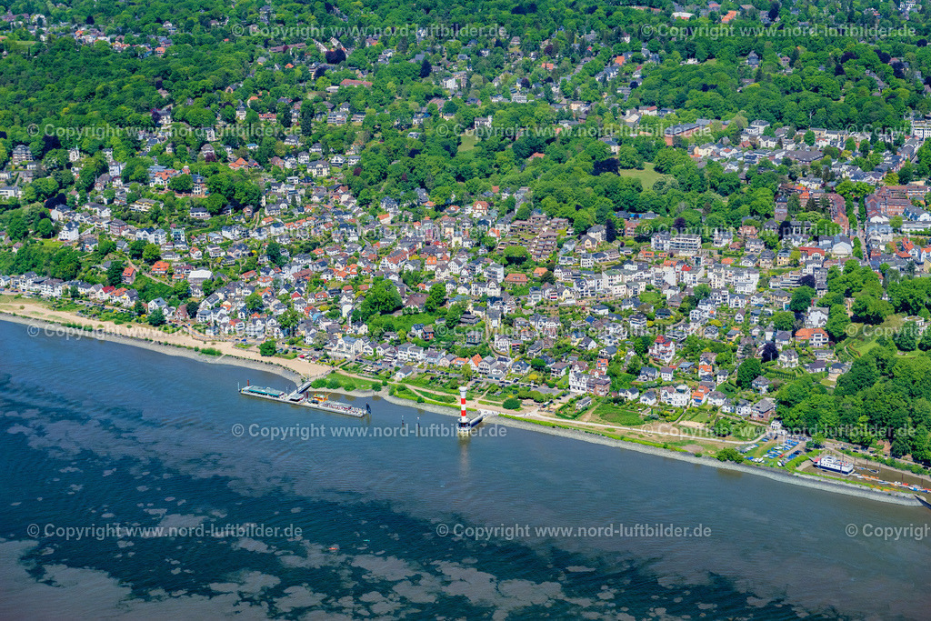 Hamburg_Blankenese_ELS_5280150522 | HAMBURG 15.05.2022 Elbe- Uferbereich im Stadtteil Blankenese in Hamburg. // Elbe riverbank area in Blankenese district in Hamburg. Foto: Martin Elsen