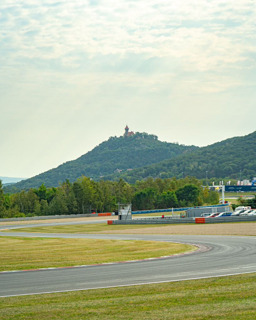 _DSC4859 | Exklusive Motorsport-Fotografie aus Leipzig von TXO Media – für Rennfahrer, Teams & Sponsoren. Sausemuth liefert starke Bilder, die Emotion zeigen. Jetzt buchen & glänzen! - Realisiert mit Pictrs.com