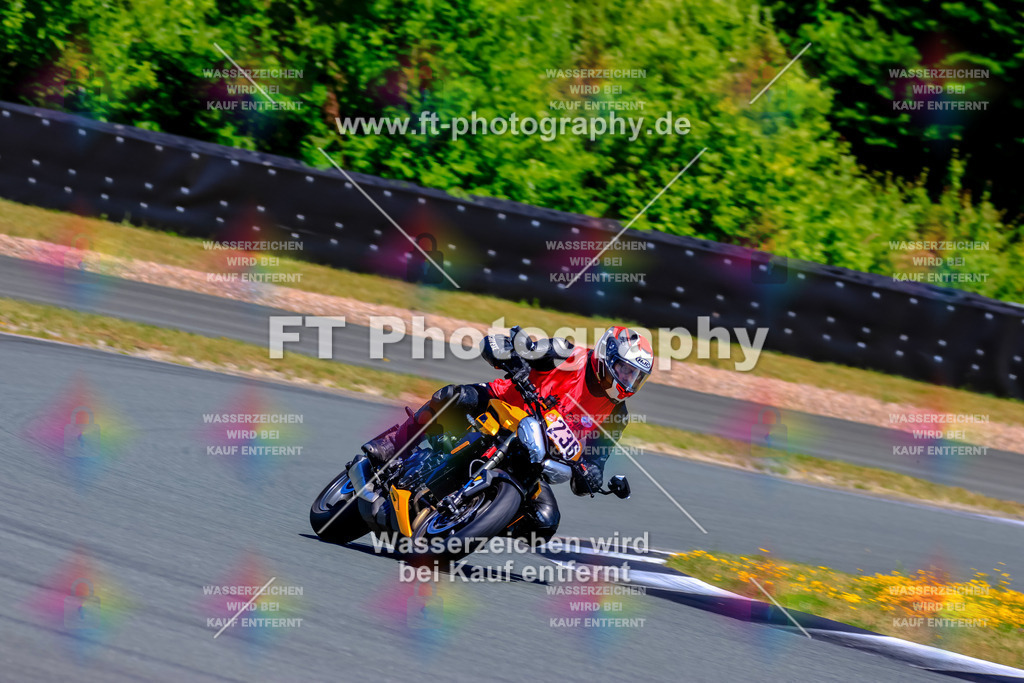 _TCM6393 | Hier findet Ihr Bilder von Touristenfahrten auf der Nürburgring Nordschleife oder von anderen Veranstaltungen die ich besucht habe. Viel Spass beim Durch Schauen 