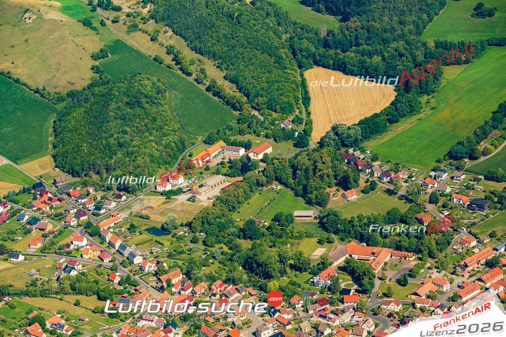 Luftaufnahme der Stadt Roßdorf - Die Luftaufnahme wurde 2025 vom UL-Flugzeug heraus erstellt ( keine Drohne ) - Hochauflösende Luftaufnahme - für professionelle Ausdrucke geeignet. Die Geschenkidee !Hier alle&nbsp;Infos zur Lizenzierung der LuftaufnahmeWir fliegen auch dieses Jahr wieder in Ihre Region um Luftbilder zu erstellen.- Luftbild anfragen