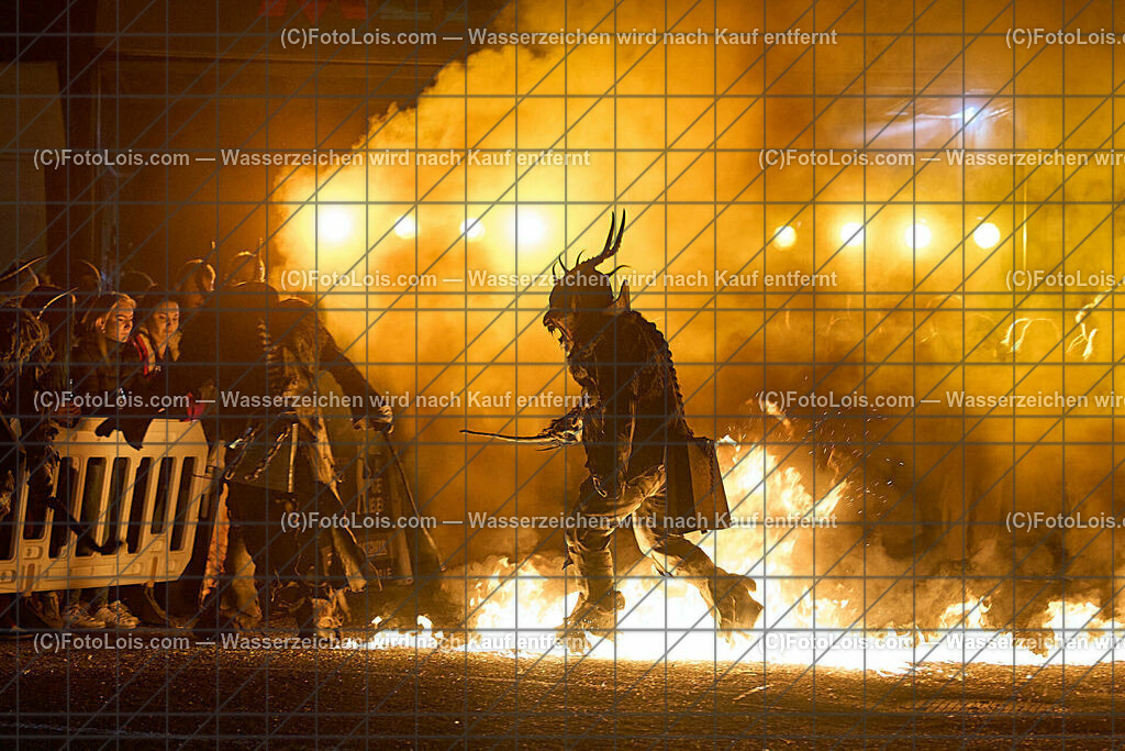 ALP8274_PerchtengruppenTreffen Gaming | (C)FotoLois.com, Alois Spandl. Perchtengruzppentreffen in Gaming am Badparkplatz, Fr 5. Januar 2024.