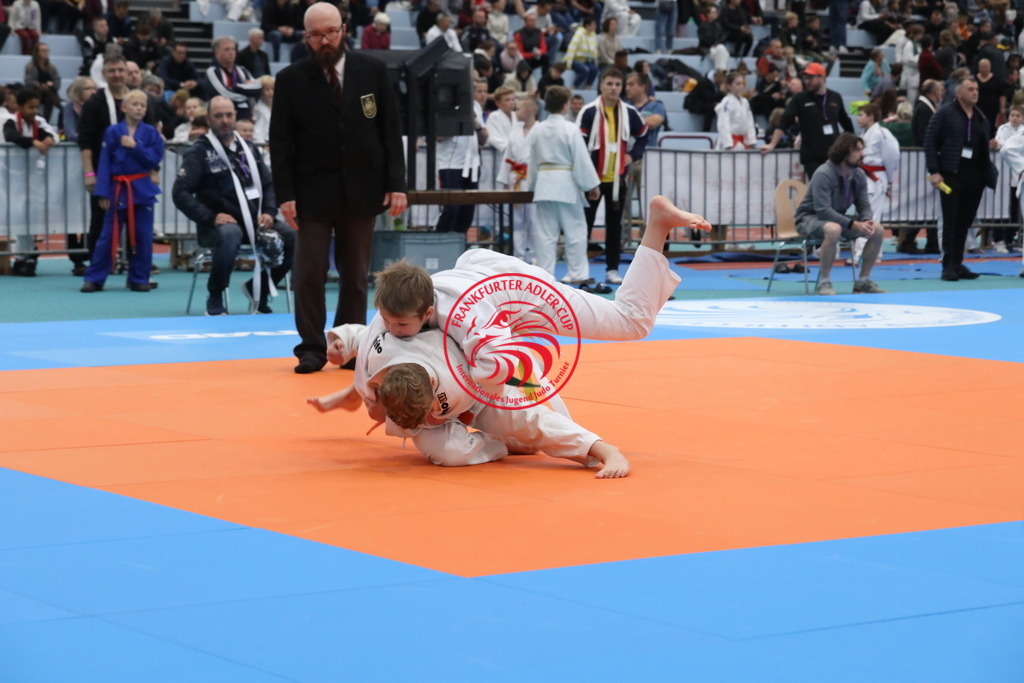 1J7A2575 | Fotos vom Adler Cup - Pictures from Adler Cup

Hier findet Ihr alle Eindrücke und großen Momente der Adler Cup Wochenenden. Here you will find all impressions and great moments of the Adler Cup weekends. - Realisiert mit Pictrs.com