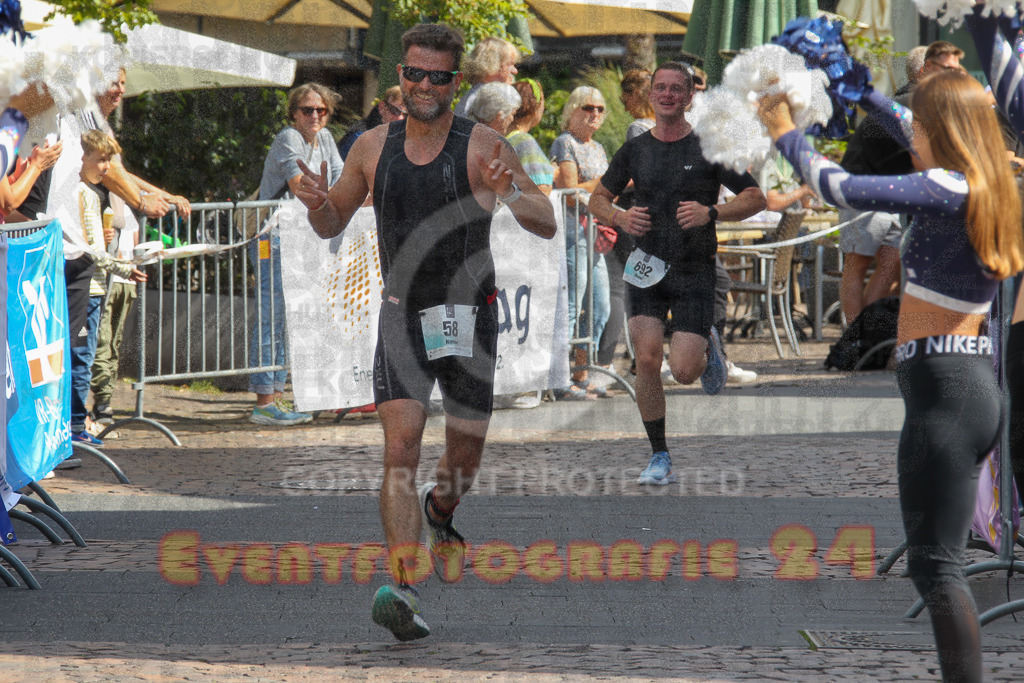 250824_1241_EV4_9382 | Sportfotografie im Rhein-Sieg Kreis, Köln, Bonn, NRW, Rheinland Pfalz, Hessen, etc. Unser Tätigkeitsfeld umfasst den Laufsport vom Volkslauf über den Marathon, Duathlon, Triathon bis zum Ultralauf wie Kölnpfad Ultra oder Schindertrail.