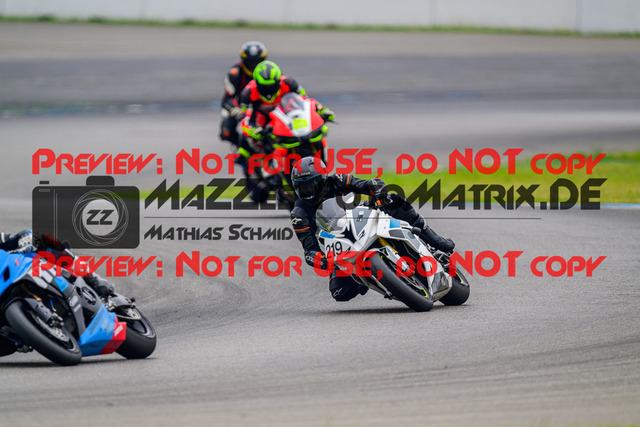 MaZZes_FotoMatrix_240521_6007705_2910 | WEISS