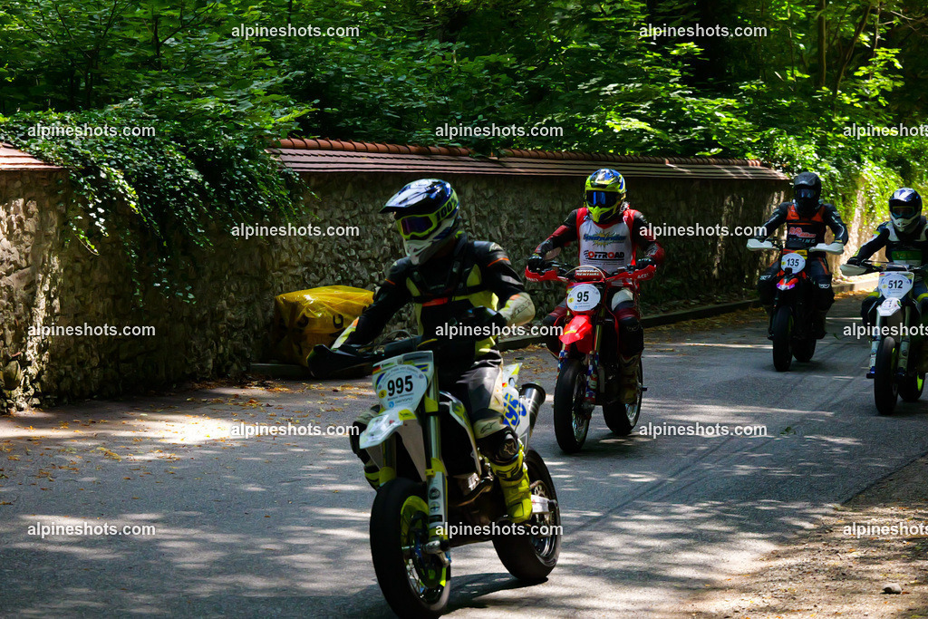 P1036785 | Erleben Sie atemberaubende, hochqualitative Fotos Ihrer Fahrt entlang der malerischen Alpenstraßen. Besuchen Sie alpineshots.com, um professionelle Aufnahmen Ihrer unvergesslichen Reise zu finden und zu kaufen - Realisiert mit Pictrs.com