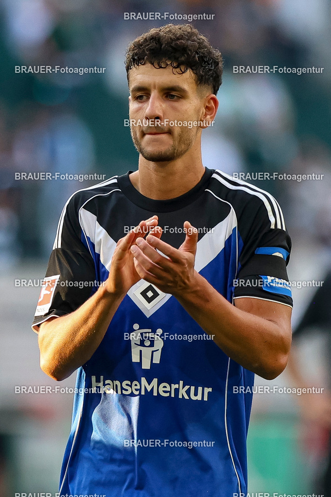 Borussia Mönchengladbach vs Hamburger SV - Bundesliga  | Mönchengladbach, Deutschland, 24.08.25:   Daniel Elfadli (Hamburger SV) gestikuliert, Gestik waehrend des Spiels der Bundesliga zwischen Borussia Mönchengladbach vs Hamburger SV im Stadion im Borussia Park(Foto von Brauer-Fotoagentur / Adrian Schlueter)