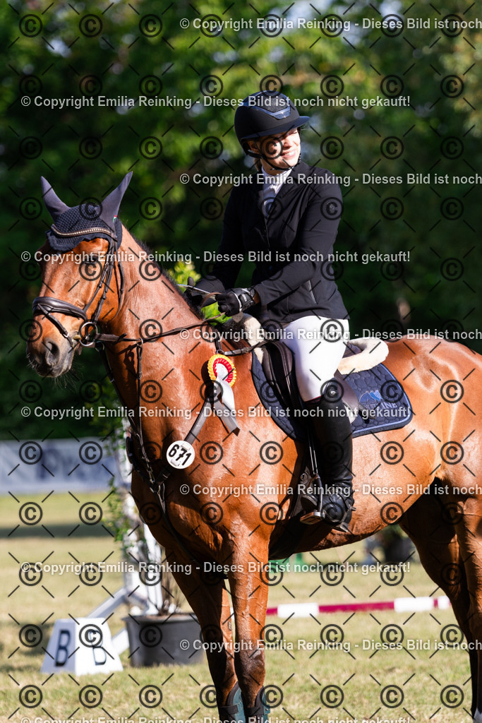 CL5A7030 | Emilia Reinking Fotografie - Realisiert mit Pictrs.com