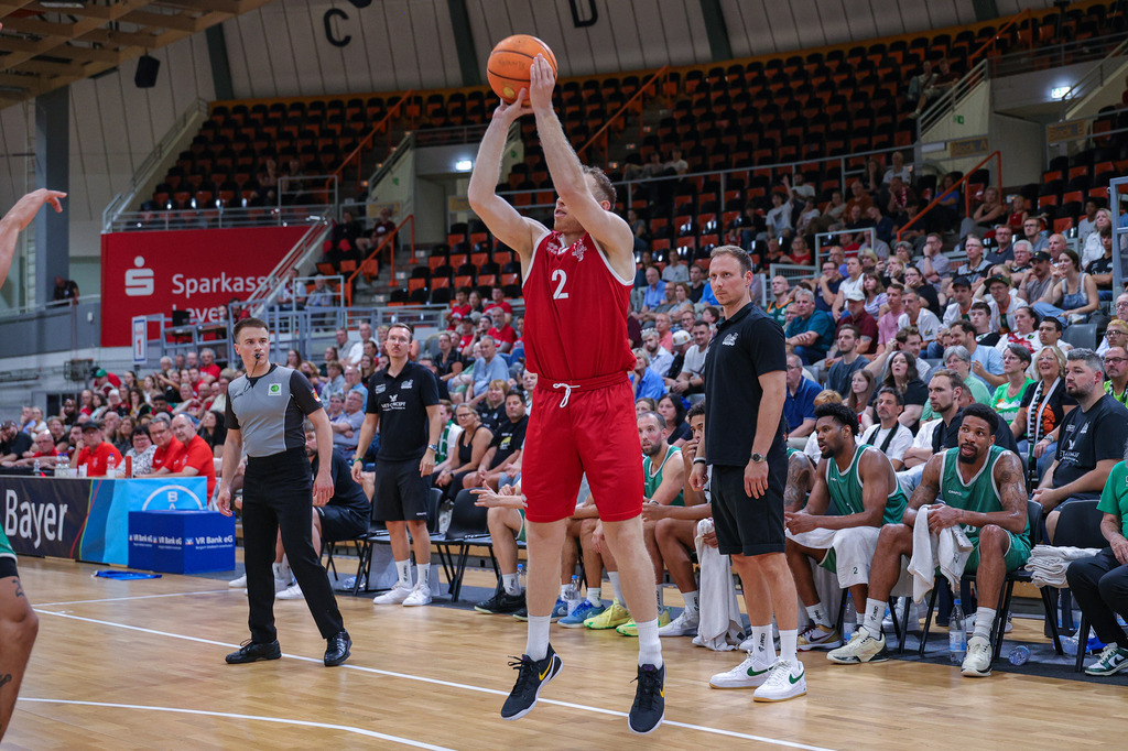 BAYER GIANTS vs VET-CONCEPT Gladiators Trier Test-101 | Fotos von Basketballspielen aus dem Raum NRW fotografiert von Gero Mueller-Laschet und Daniel Schaefer - Realisiert mit Pictrs.com