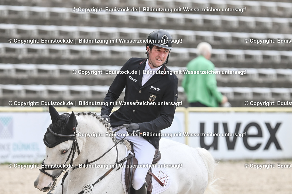 20230514_CCI4_Springen_0286 | equistock