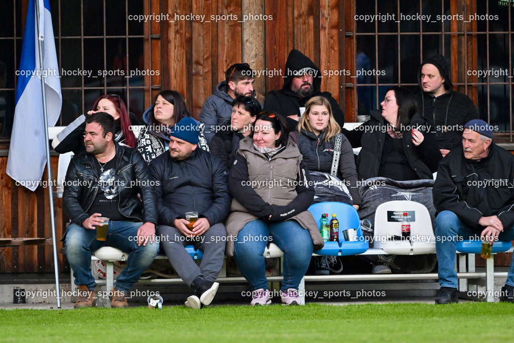 Dellach Gail vs. Rapid Lienz | Besucher Sportplatz Dellach Gail, Dellach Gail vs. Rapid Lienz, Dellach Gail vs. Rapid Lienz am 26.04.2024 in Dellach (Sportplatz Dellach Gail), Austria, (Photo by Bernd Stefan)