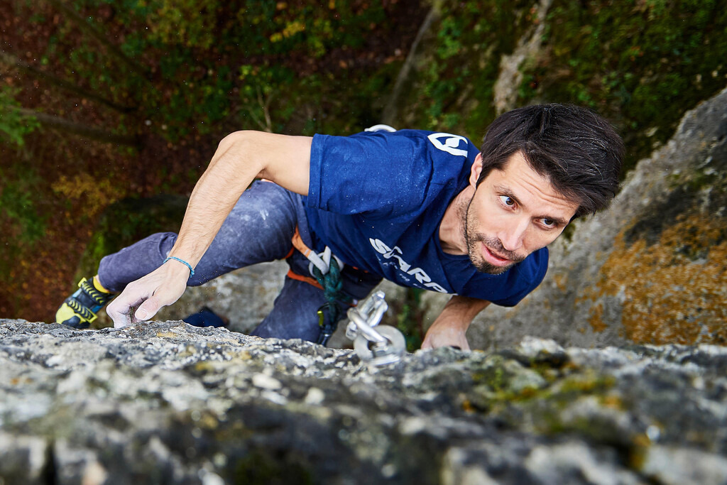 CS-191109-0580-1 | Julian Söhnlein klettert Obergeschoss am Plankenstein im Wiesenttal