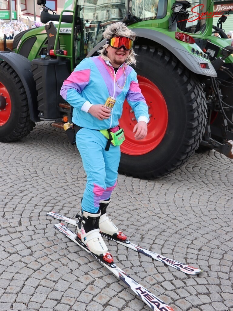 fasching-mariazell2025 (52) | Mit meiner Kamera halte ich besondere Augenblicke, faszinierende Landschaften und interessante Details fest. Dabei entstehen ganz unterschiedliche Aufnahmen – von stimmungsvollen Landschaftsfotografien und beeindruckenden Drohnenaufnahmen über Pressefotos - Realisiert mit Pictrs.com