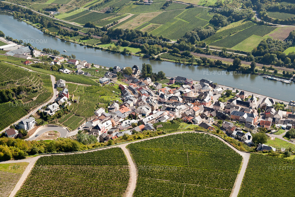 Aerial view: View of the town in Wormeldange in the state Greiwemaacher, Luxembourg.Photo: IMG_33686.jpg taken on 09/11/2010 by Werner Riehm/FLY-FOTO.comResolution of the original: 4752 x 3168 px