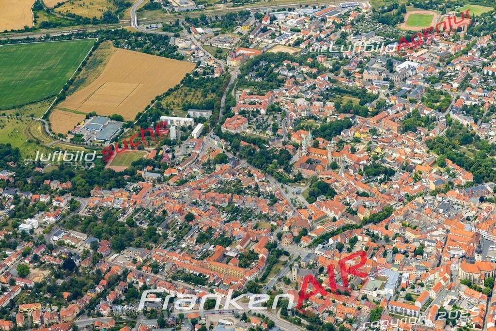 Aktuelles Luftbild von  Naumburg - Die Luftaufnahme wurde 2022 mittels UL-Flugzeug erstellt ( keine Drohne ) - hochauflösende Kamera-Systeme von  Canon -Beste Qualität - Für grossformatige Ausdrucke geeignet. Die Geschenkidee !