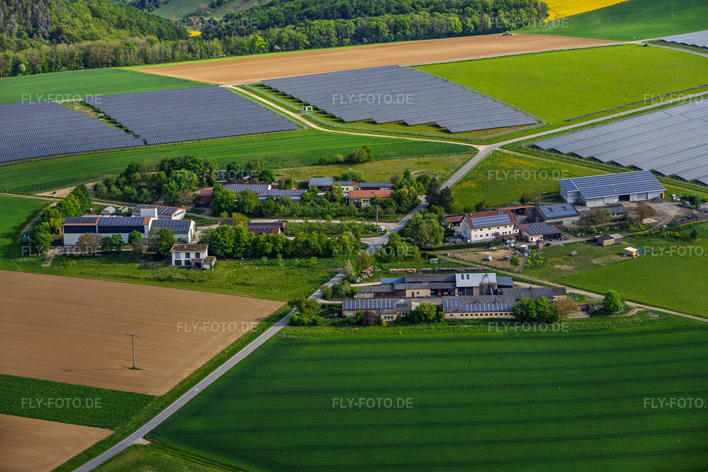 Luftbild: Solarpark Ramsthal am Zehntfreyhof in Ramsthal im Bundesland Bayern in Deutschland. – Foto: IMG_156039.jpg vom 03.05.2026 durch Werner Riehm/FLY-FOTO.de – Auflösung des Originals: 6000 x 4000 px – Die Nr. 1 f\xc3\xbcr \xc3\xb6kologische Solarparks - Energie mit Mehrwert