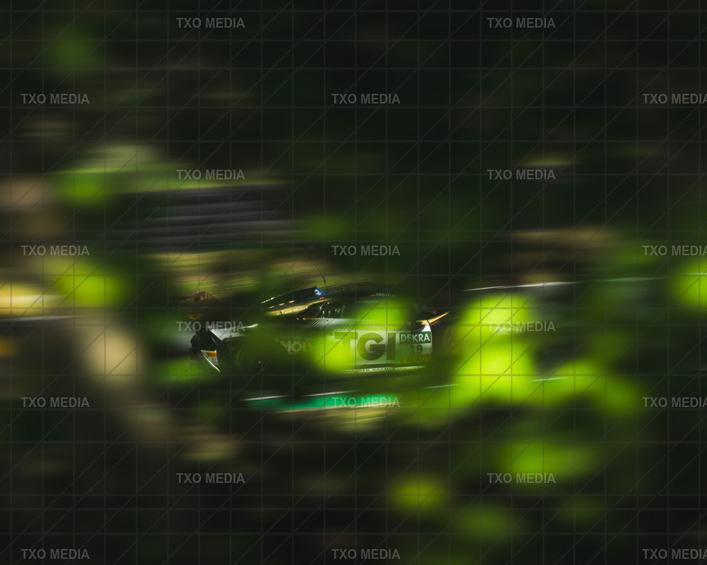 TXM07323-Bearbeitet | Exklusive Motorsport-Fotografie aus Leipzig von TXO Media – für Rennfahrer, Teams & Sponsoren. Sausemuth liefert starke Bilder, die Emotion zeigen. Jetzt buchen & glänzen! - Realisiert mit Pictrs.com